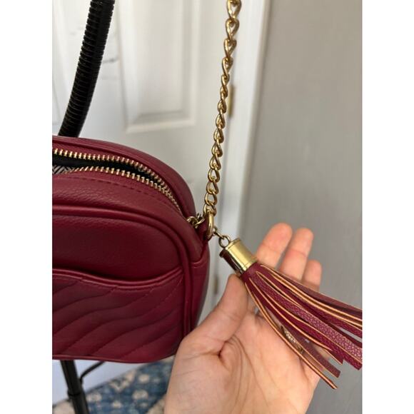 Women's Crossbody Shoulder Purse Bag Small Burgundy & Gold Tassle Zipper - Picture 5 of 8